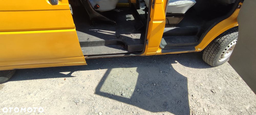 Volkswagen Transporter - 19