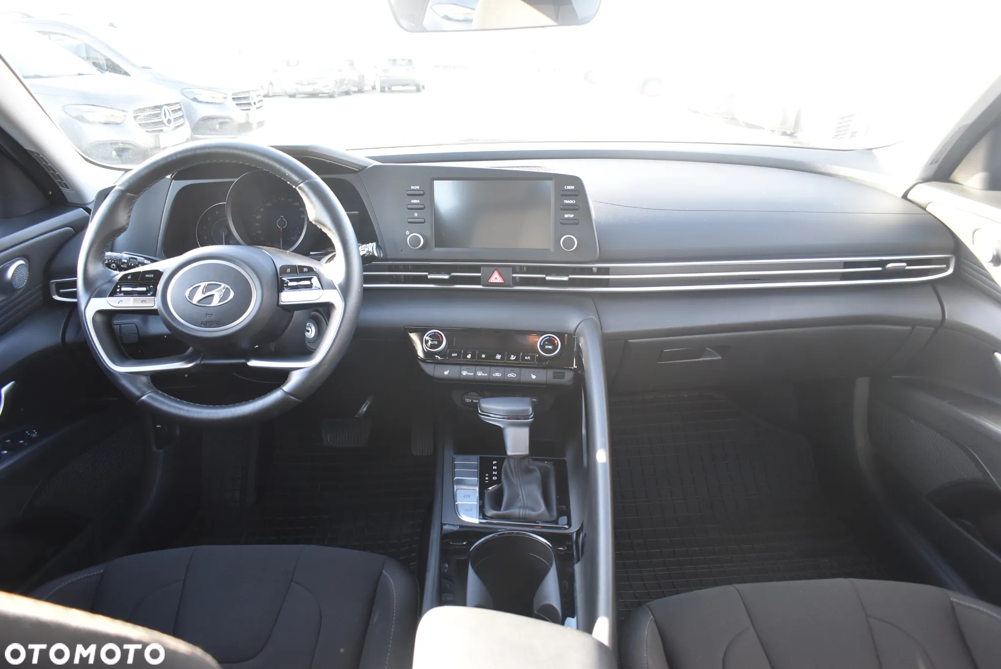Hyundai Elantra 1.6 Smart CVT - 19