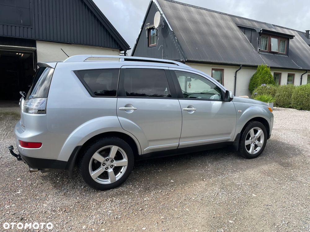 Mitsubishi Outlander 2.0 DI-D 4WD Instyle - 4