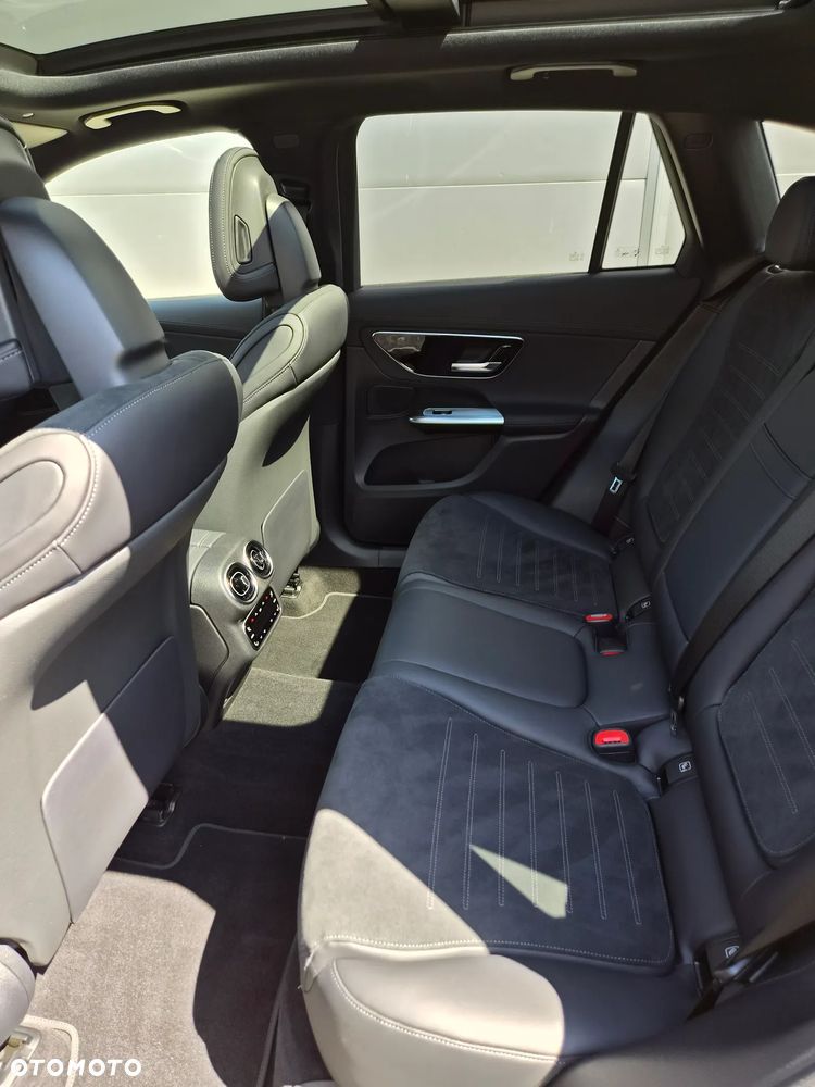 Mercedes-Benz GLC 200 mHEV 4-Matic AMG Line - 16