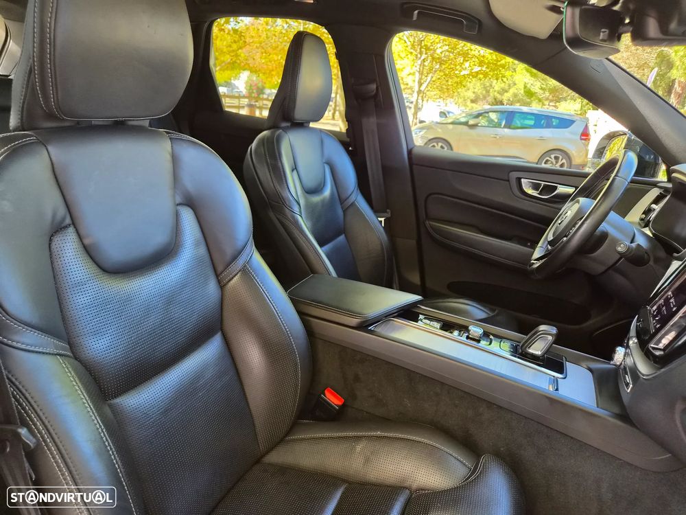 Volvo XC 60 2.0 T6 PHEV R-Design AWD - 25