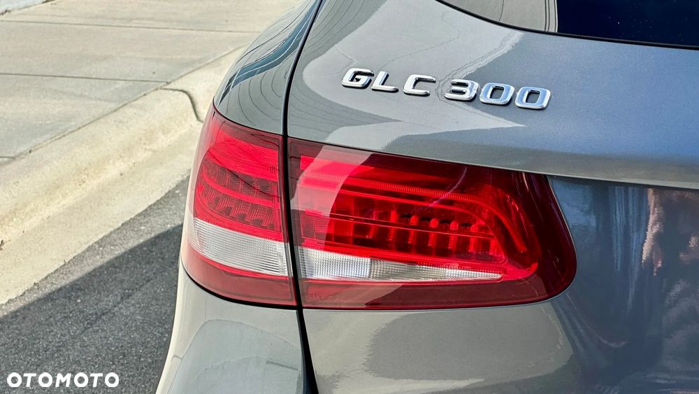 Mercedes-Benz GLC - 11