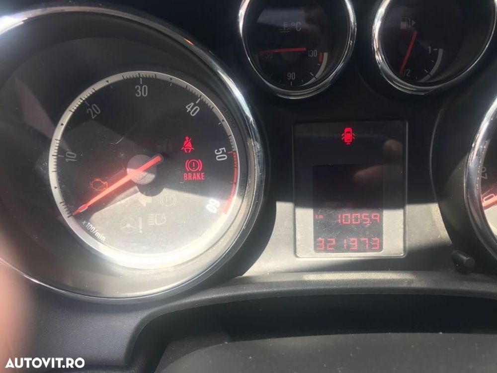 Opel Astra 1.7 CDTI Essentia - 13