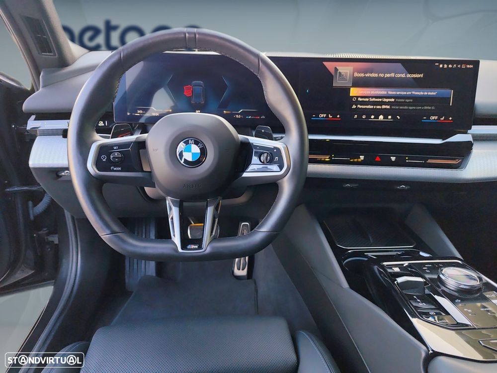 BMW 520 d Pack Desportivo M - 13