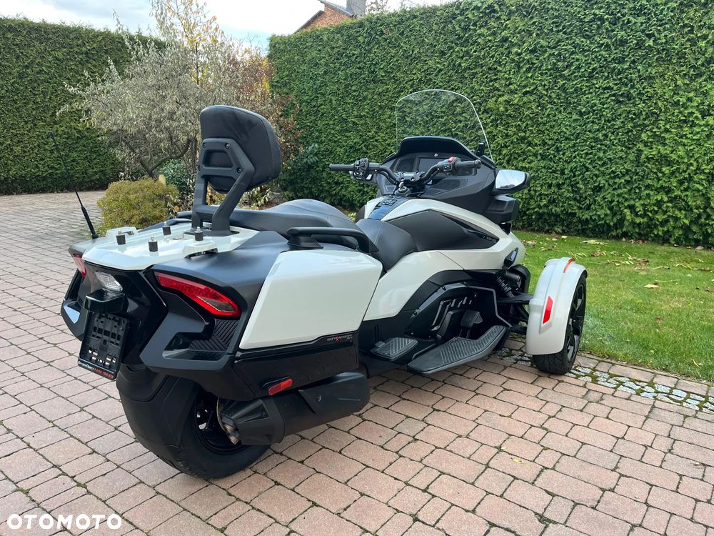 Can-Am Spyder - 5