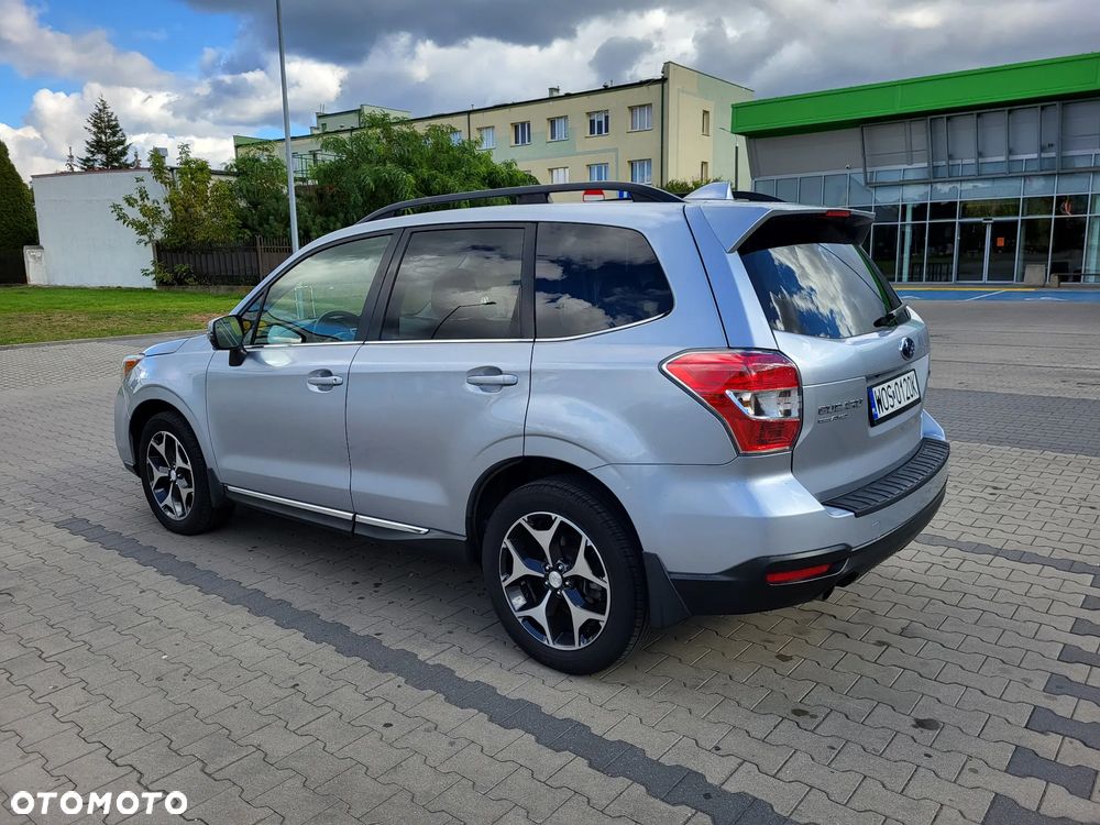 Subaru Forester 2.0 XT Platinum Lineartronic - 23