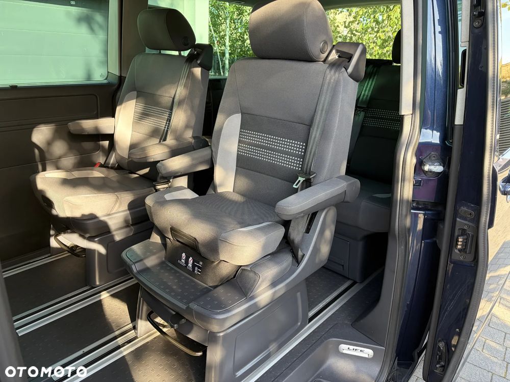 Volkswagen Multivan - 8