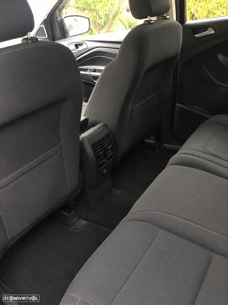 Ford Kuga 1.5 TDCi Titanium - 3