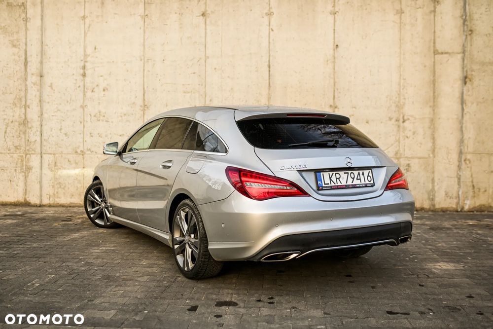 Mercedes-Benz CLA 180 7G-DCT Peak Edition - 5