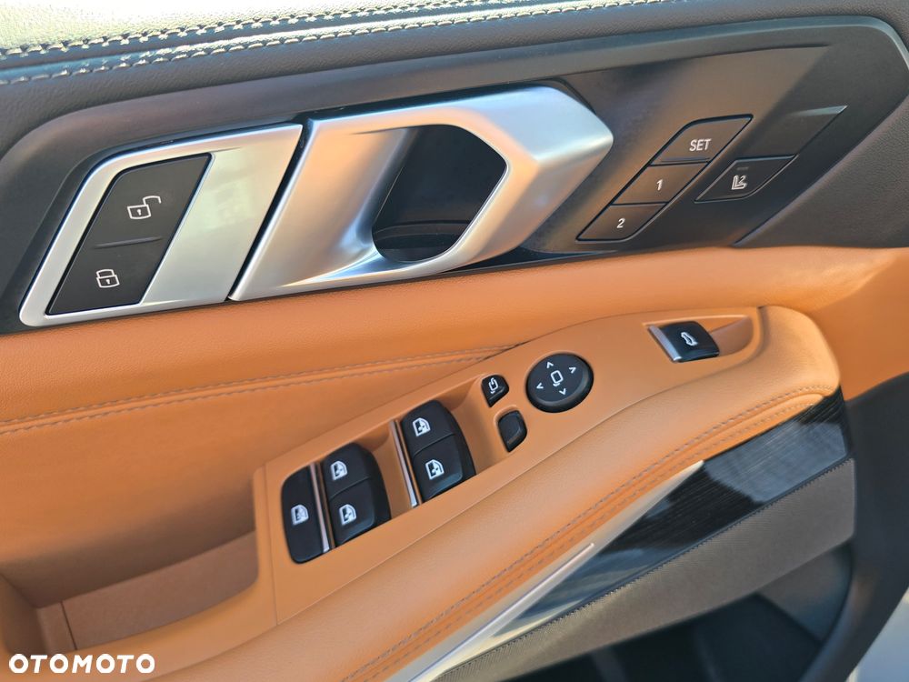 BMW X5 xDrive40d mHEV - 10