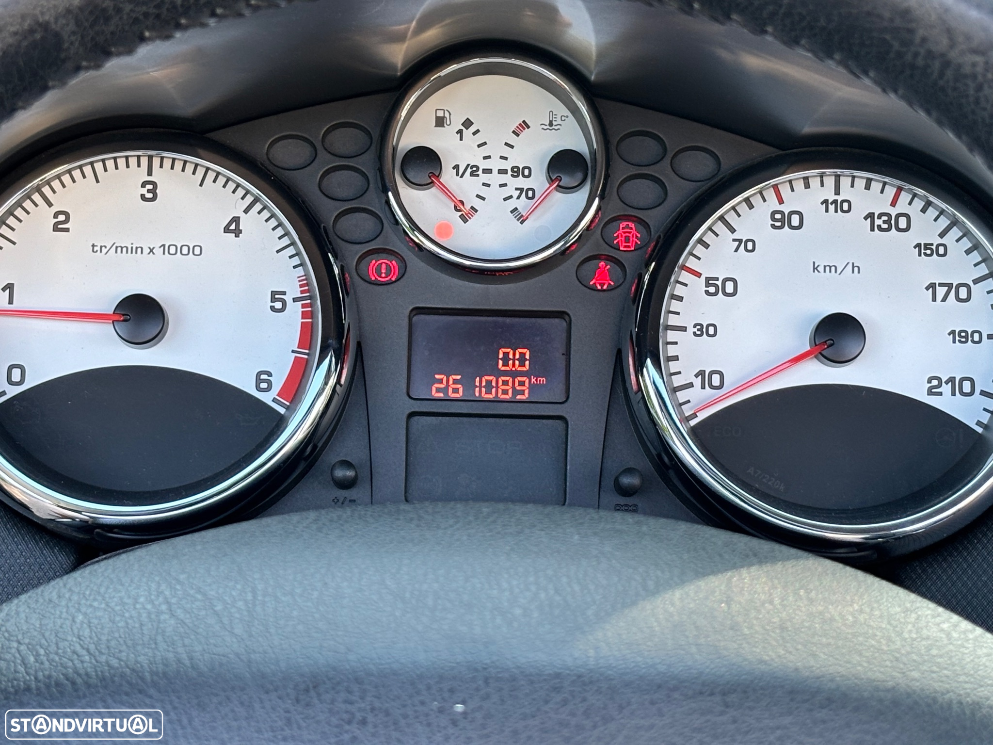 Peugeot 207 CC 1.6 HDi Roland Garros - 12