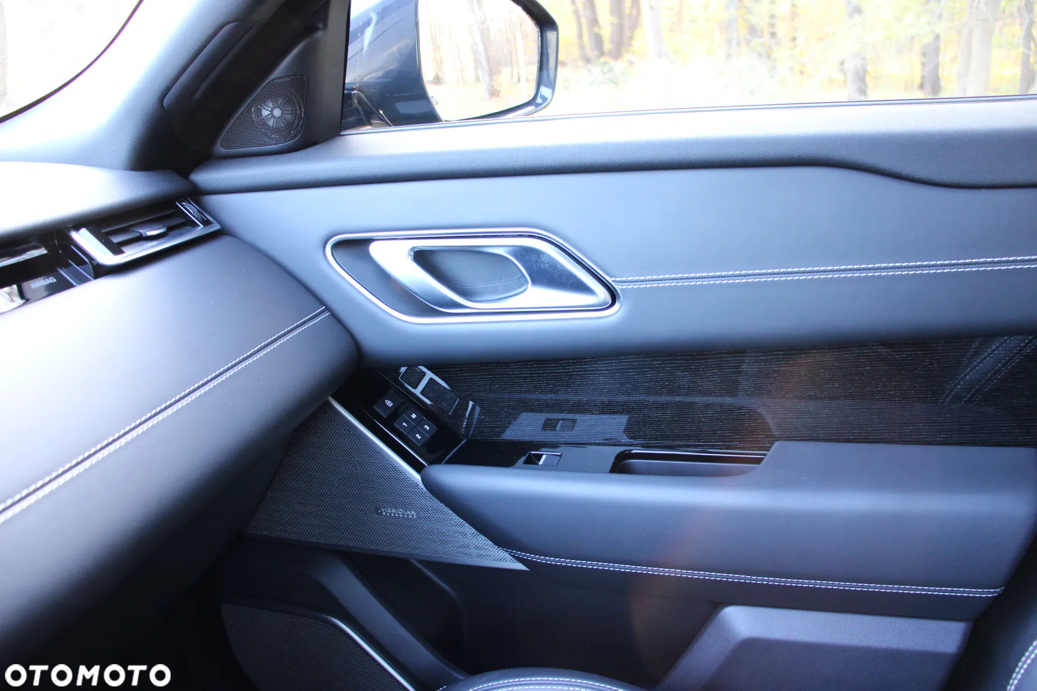 Land Rover Range Rover Velar D300 R-Dynamic HSE - 24