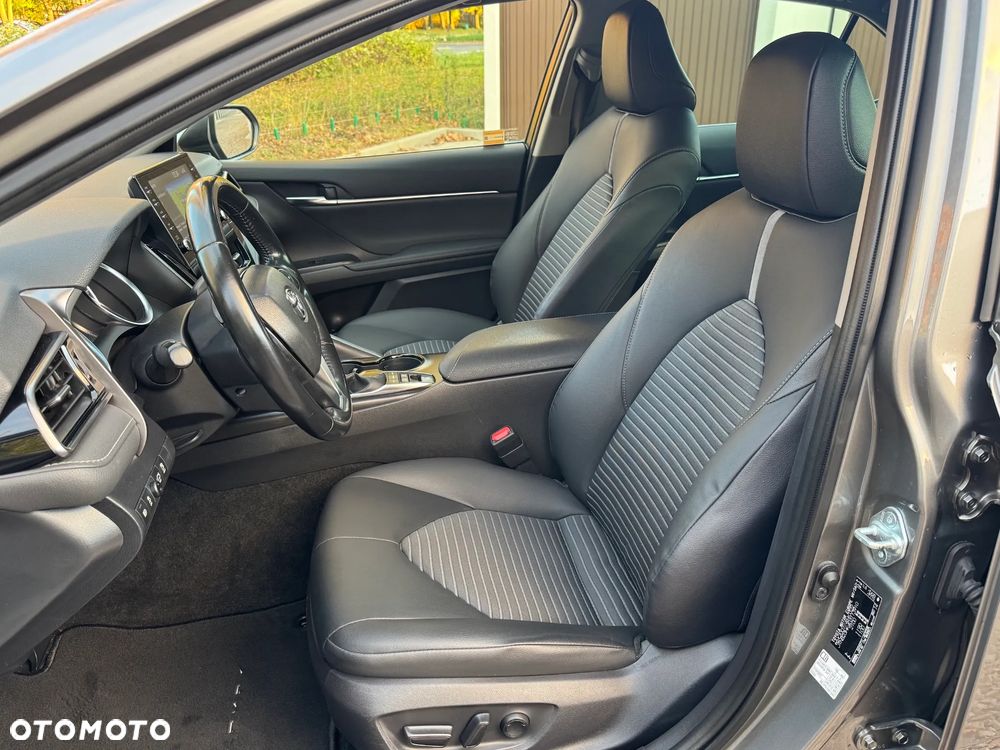 Toyota Camry 2.5 Hybrid Prestige CVT - 19