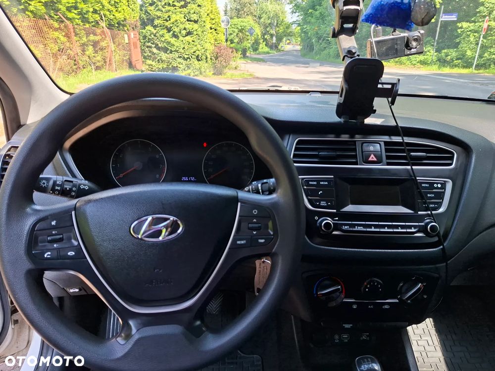 Hyundai i20 1.2 Classic Plus - 10