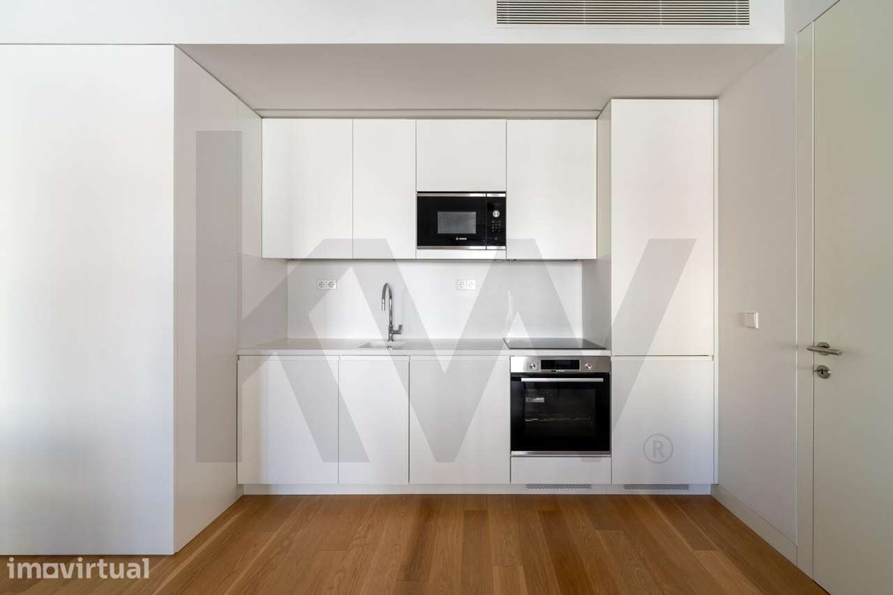 T2 NOVO Mobilado e Equipado c/ Varanda, Garagem e Piscina | Praça Sá C - Grande imagem: 5/20