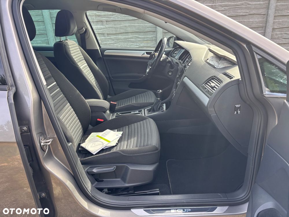 Volkswagen Golf 1.4 TSI BlueMotion Technology Cup - 23
