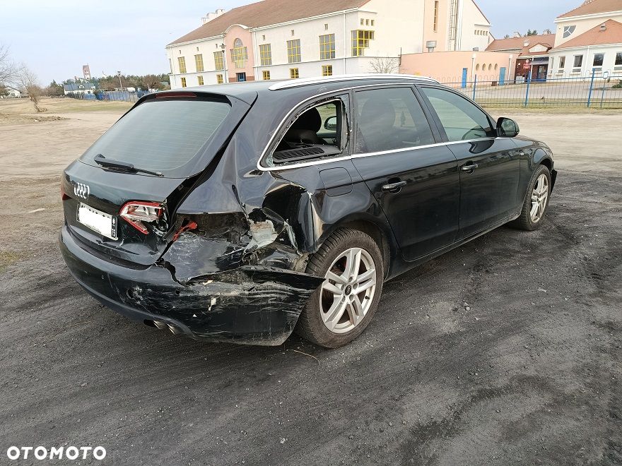Audi A4 Avant - 4