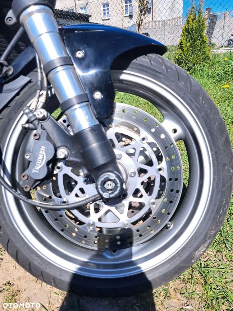 Triumph Speed Triple - 8