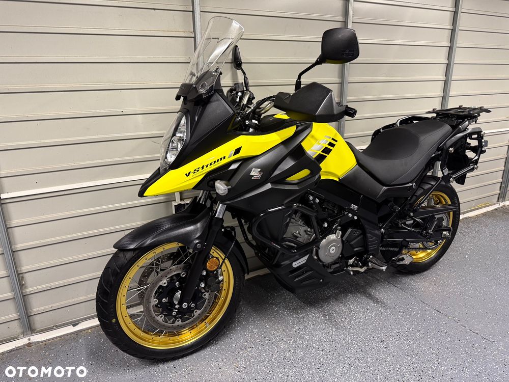 Suzuki V-STROM - 12