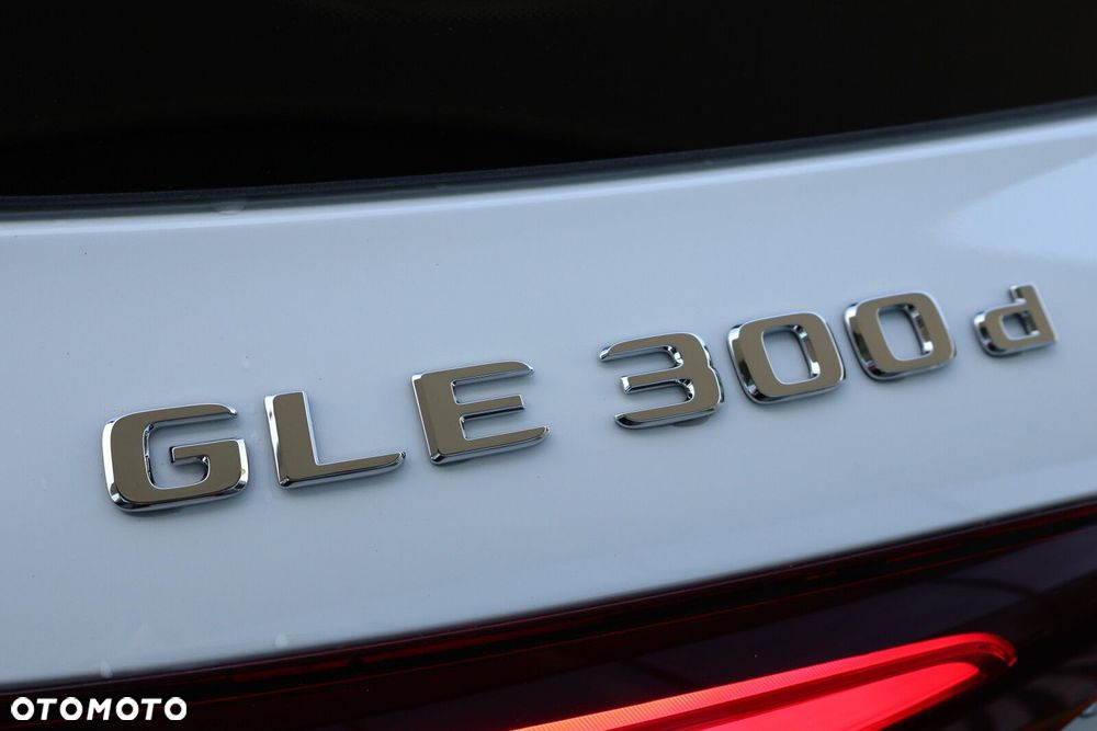 Mercedes-Benz GLE - 22