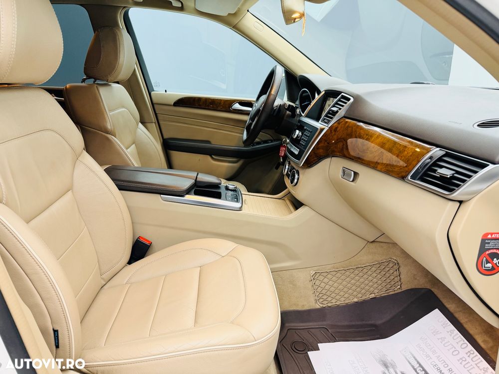 Mercedes-Benz ML 350 BlueTec 4MATIC Aut - 33