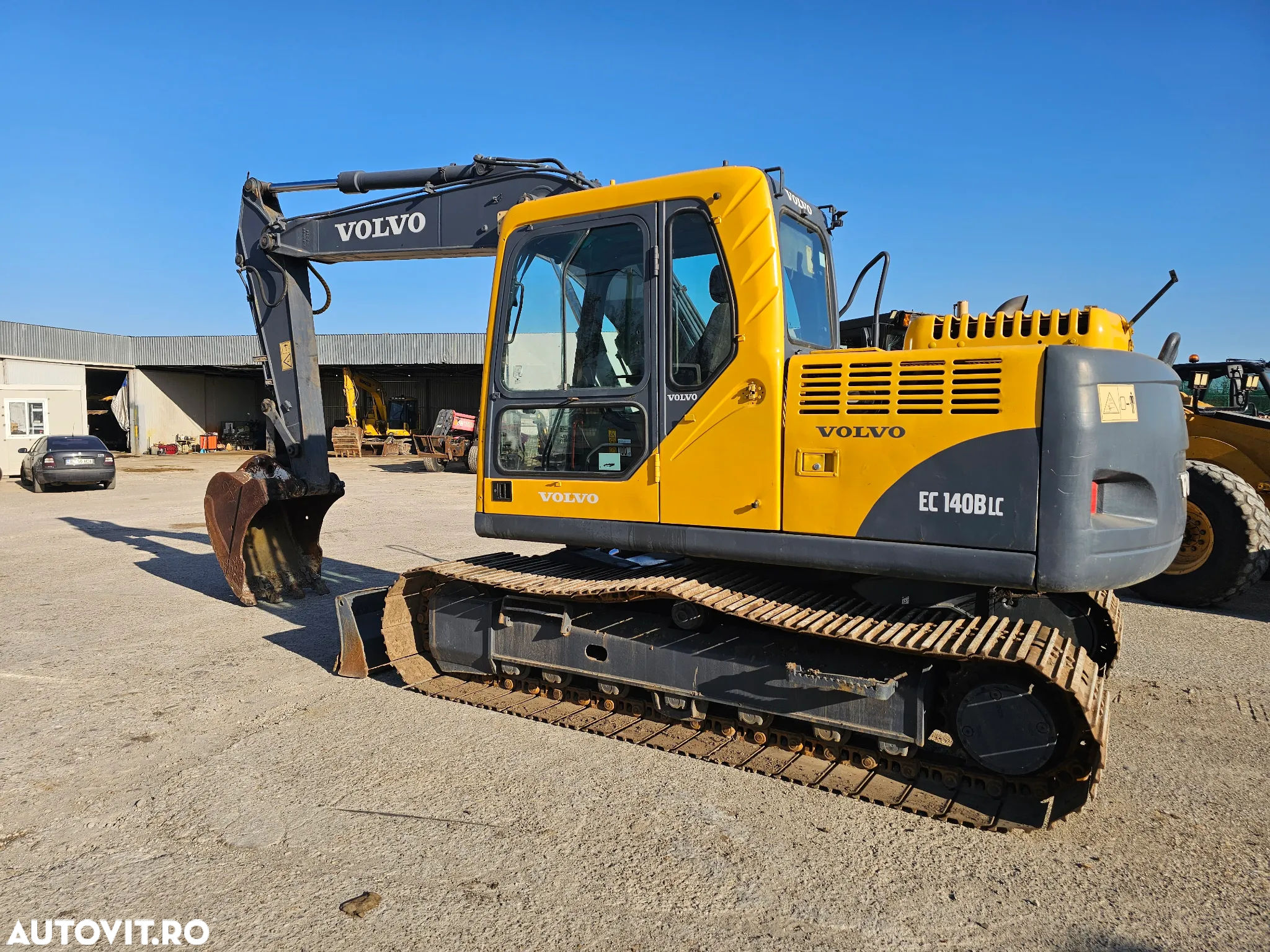 Volvo EC140B excavator pe senile compact cu lama 15t - 3