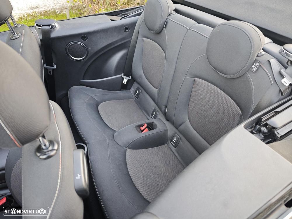MINI Cabrio Cooper Auto - 24