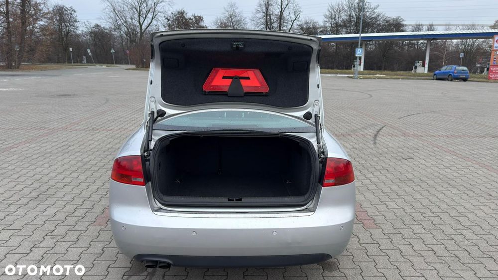 Audi A4 Limousine 2.0 TDI - 8