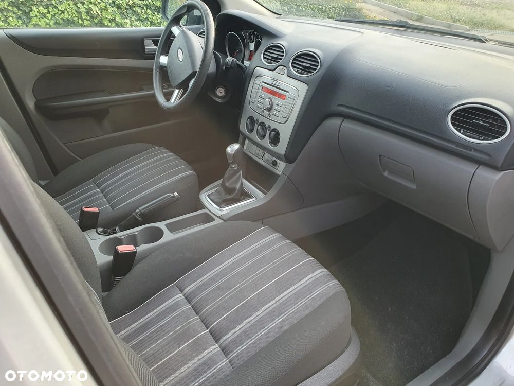 Ford Focus - 12