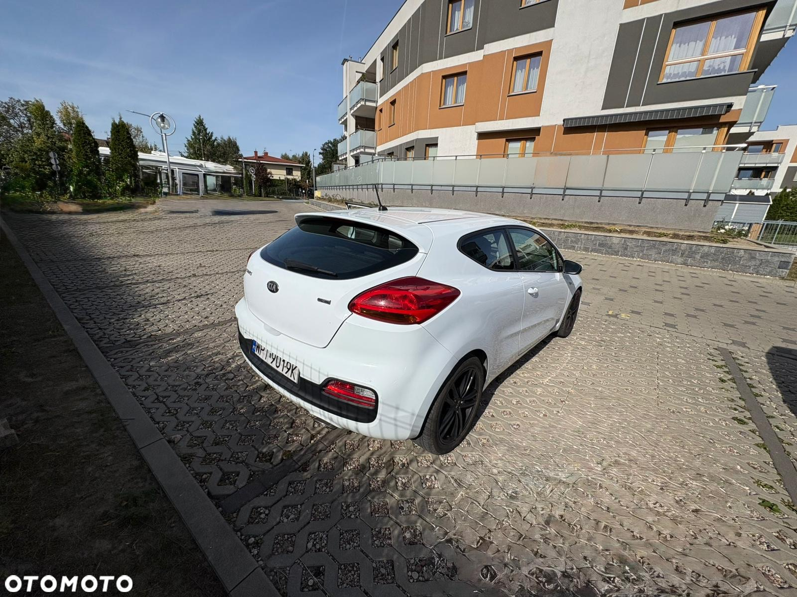 Kia Ceed - 8