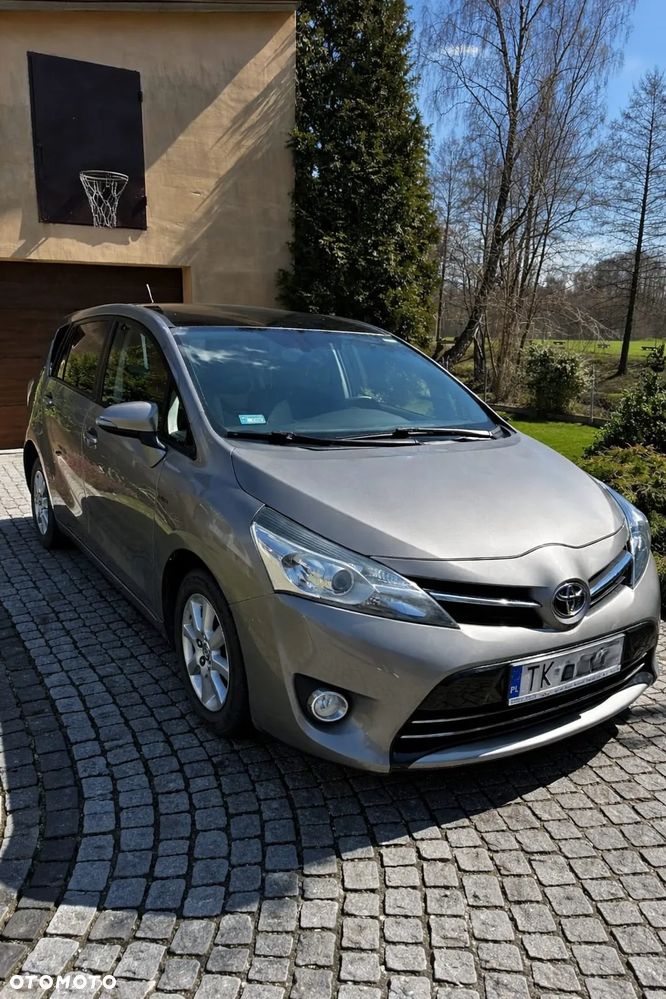 Toyota Verso 1.6 D-4D 7-Sitzer Start/Stop Skyview Edition - 2