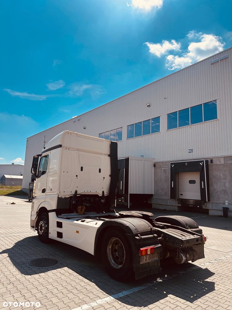 Mercedes-Benz Actros MP4 - 4