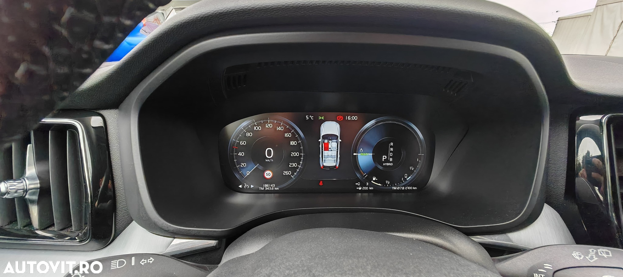 Volvo XC 60 T8 Twin Engine AWD Momentum - 17