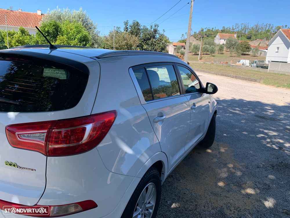 Kia Sportage 1.7 CRDi ISG More Edition - 10