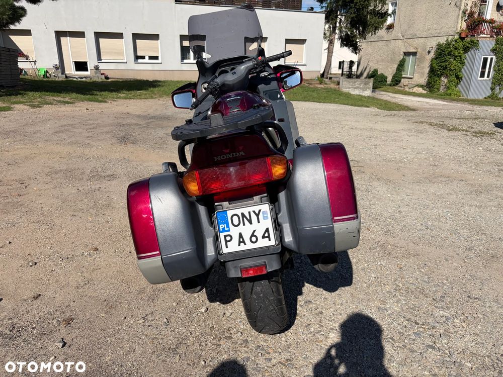 Honda ST - 6