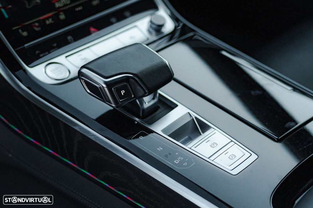Audi A8 - 16