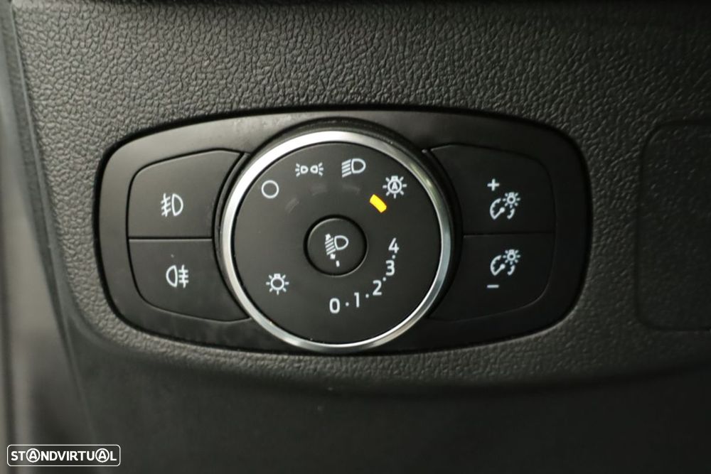 Ford Focus 1.0 EcoBoost MHEV ST-Line X - 19