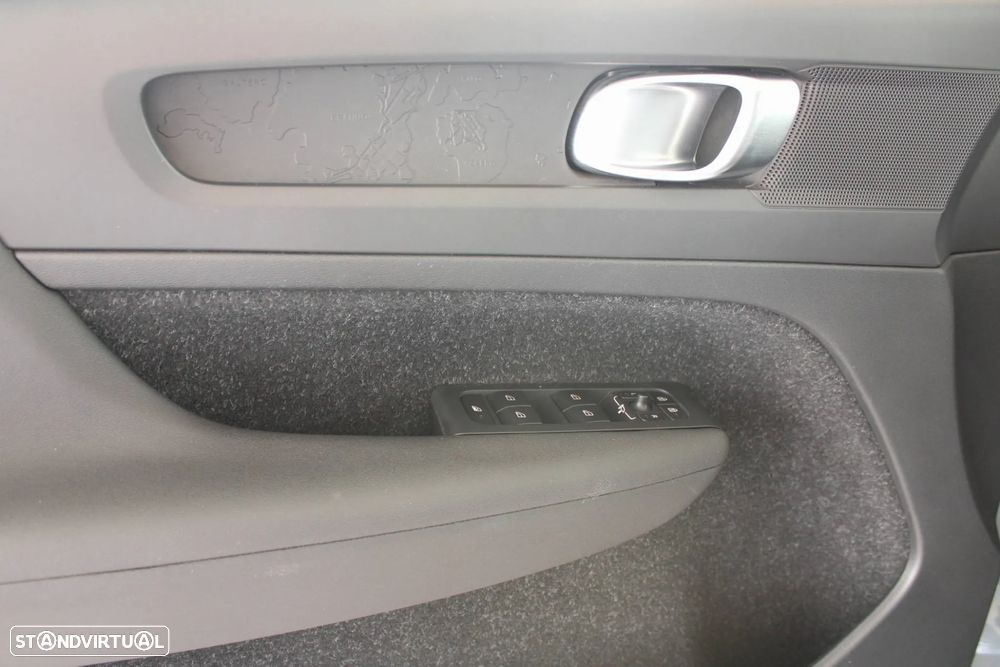 Volvo XC 40 2.0 D3 Momentum Core - 10