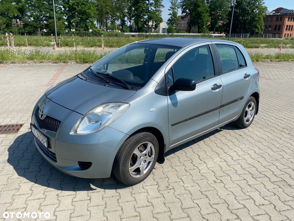 Toyota Yaris 1.0 Luna - 2