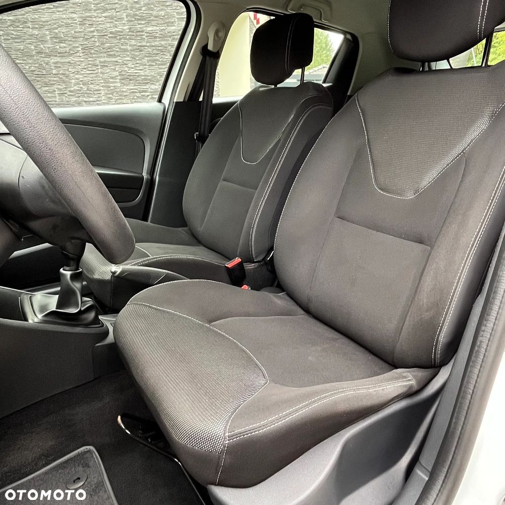 Renault Clio - 11
