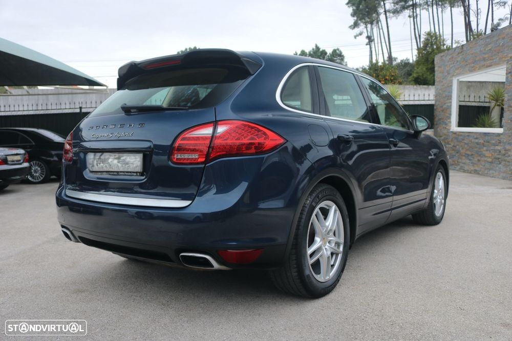 Porsche Cayenne S - 6