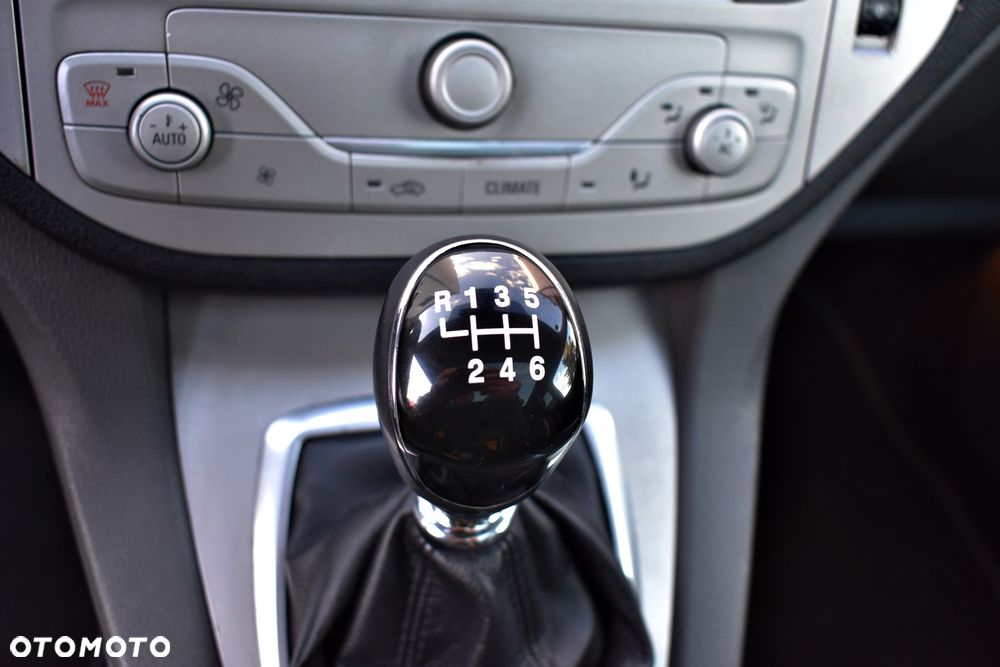 Ford Kuga 2.0 TDCi 4WD Titanium Plus - 26