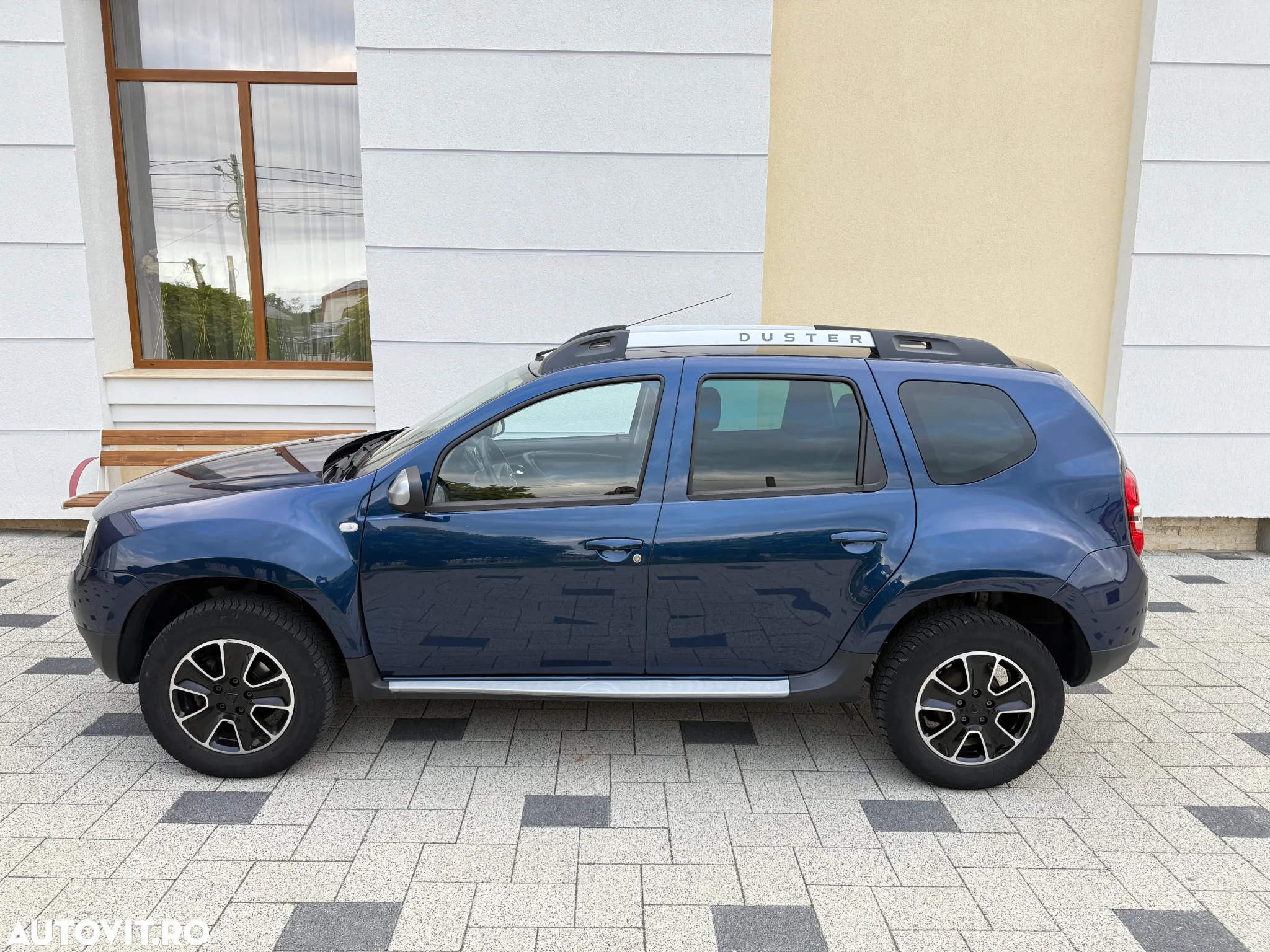 Dacia Duster 1.6 4x4 SL Connected by Orange - 4