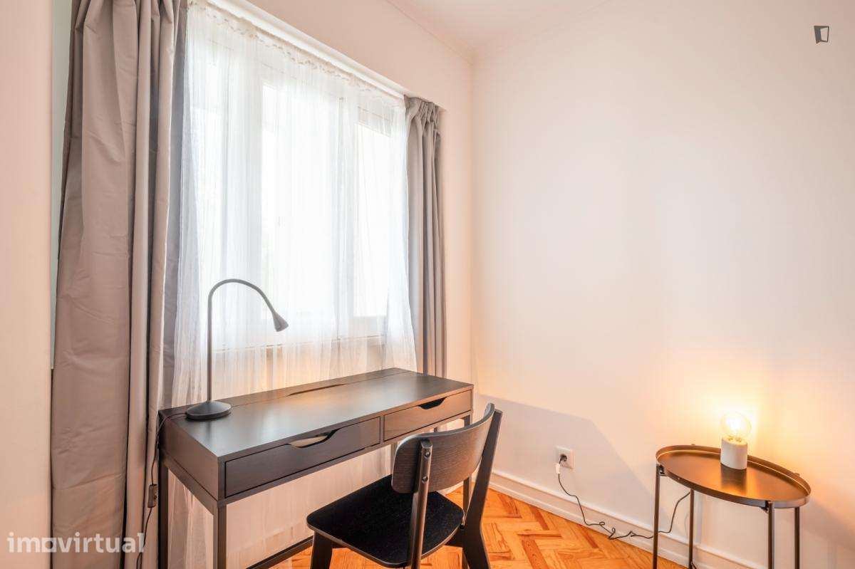 Quarto - localizado em Alameda Lisbon - Grande imagem: 5/19