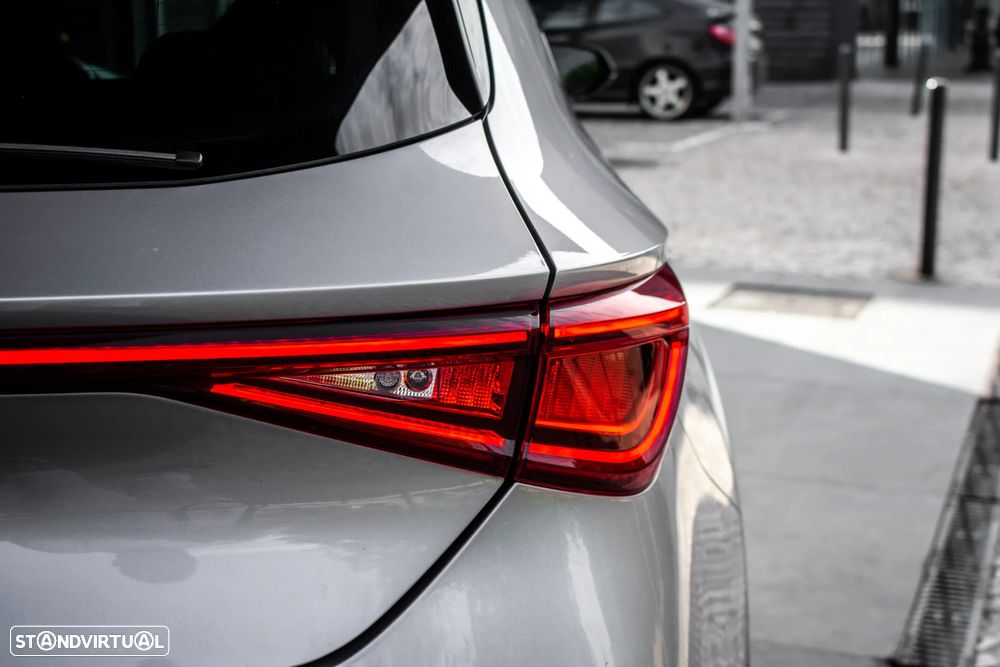 Cupra Leon 1.4 e-Hybrid VZ DSG - 9