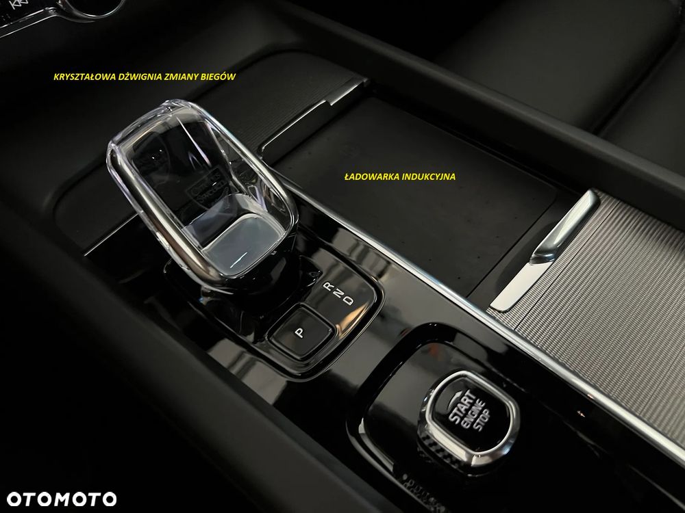 Volvo XC 60 B4 B Plus Dark - 14