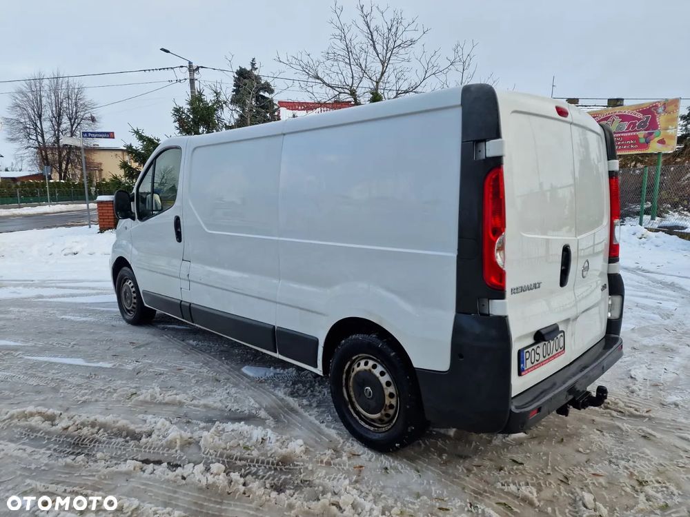 Nissan Primaster - 8