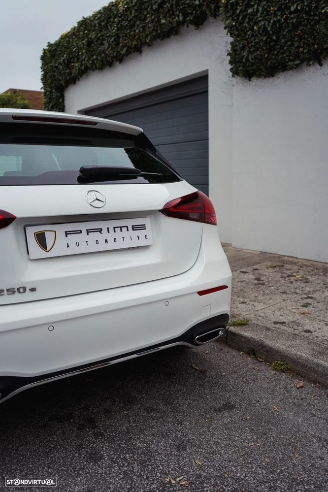 Mercedes-Benz A 250 e AMG Line - 14