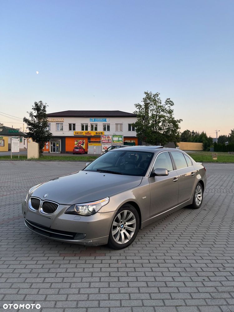 BMW Seria 5 525d - 4