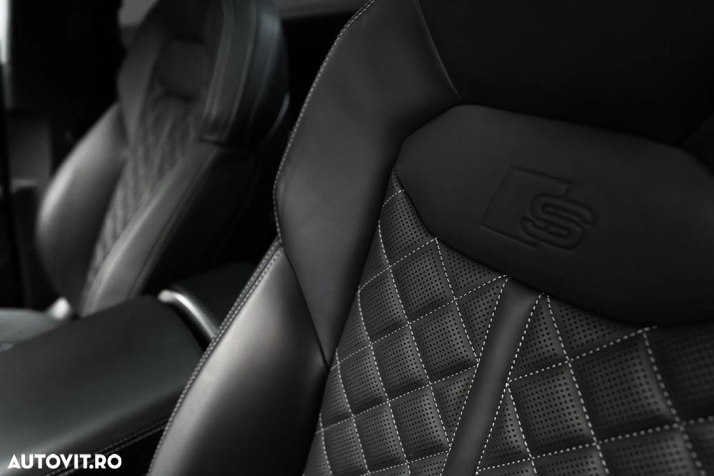 Audi Q8 55 TFSI e quattro Tiptronic PHEV - 17